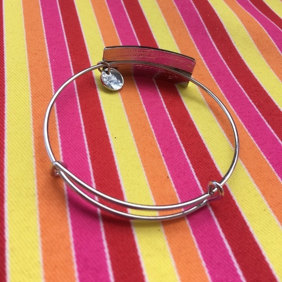 NEW! 🏝 BEACH GIRL BRACELET ***LAST ONE!!!!! - Picture 6 of 7